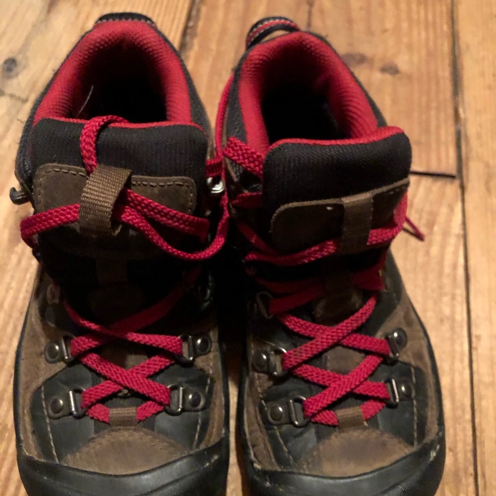 Boys keen hiking boots